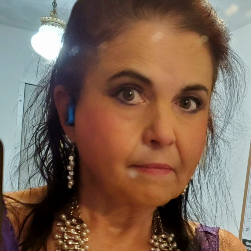 Meet your Posher, Linda